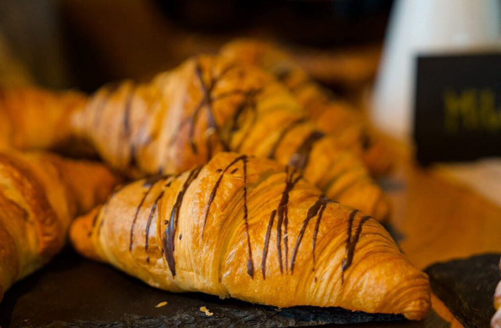 Frühstücksbuffet im Mittelpunkt